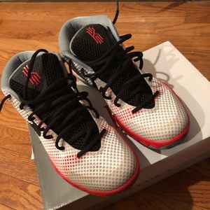 Nike Kyrie 1 US men’s size 10